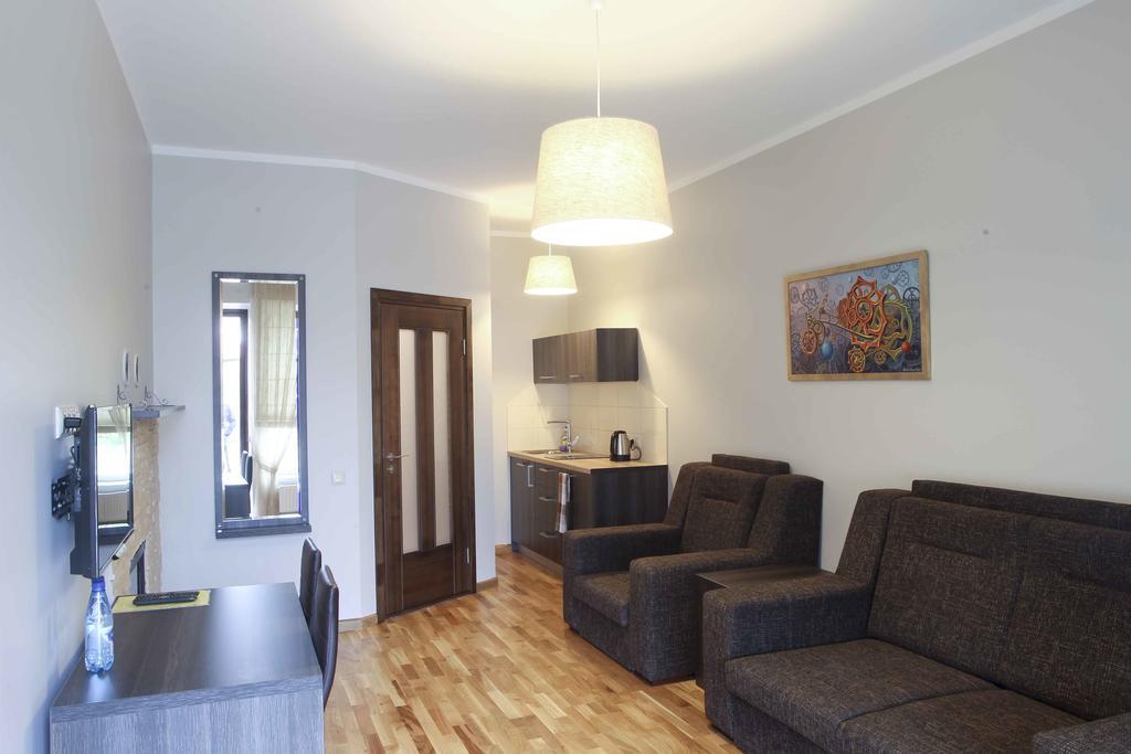 Meness Apartamenti Cēsis Exteriör bild