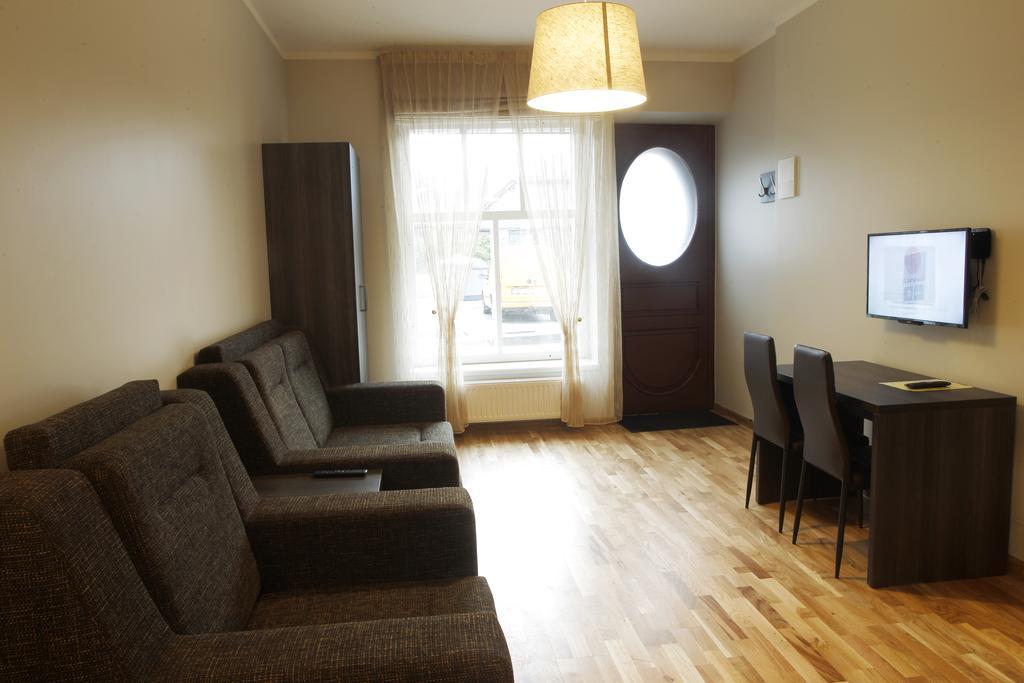 Meness Apartamenti Cēsis Exteriör bild